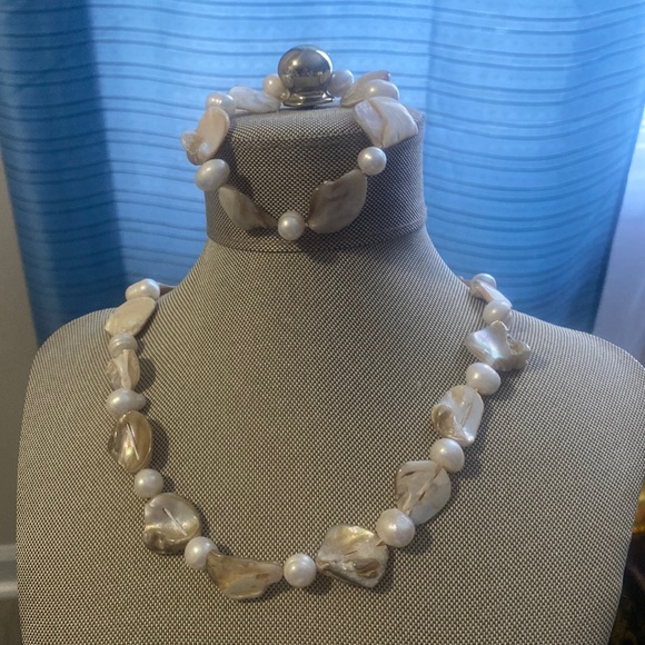 Philippine Freshwater Pearls Necklace and Bracelet - Picture 1 of 4